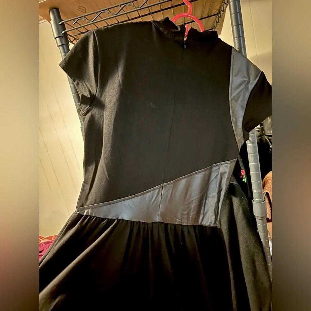 Restyle Gothic Pentagram Asymmetrical Black Dress - Picture 4 of 4